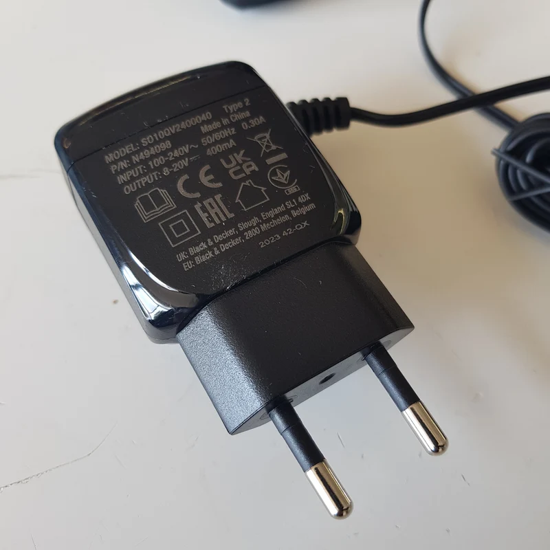 Carica batterie Black+Decker per aspirapolvere e elettroutensili 18v N494098