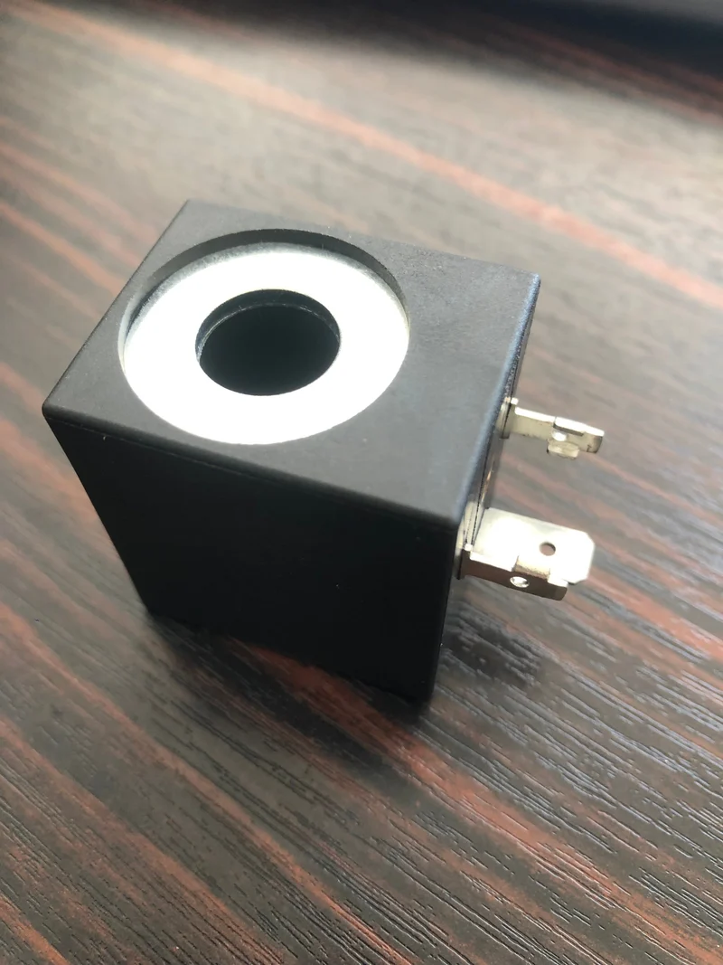Bobina 230V 8W 50Hz – Foro Passante Ø13,5 mm per Elettrovalvola