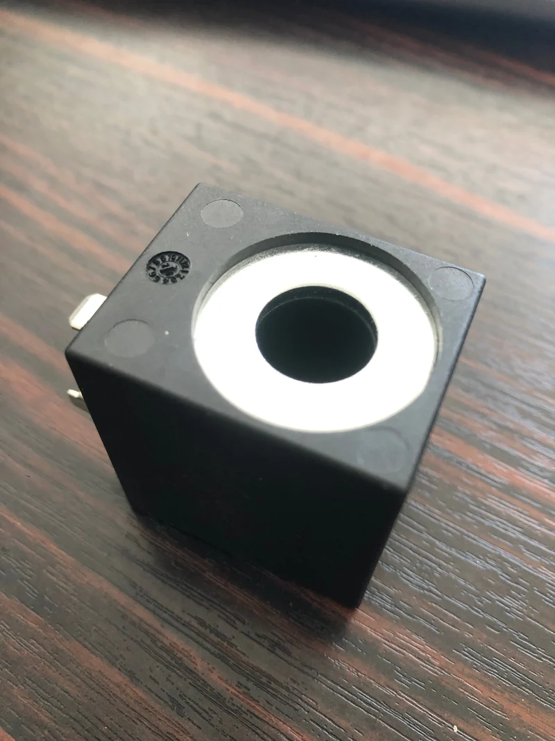 Bobina 230V 8W 50Hz – Foro Passante Ø13,5 mm per Elettrovalvola