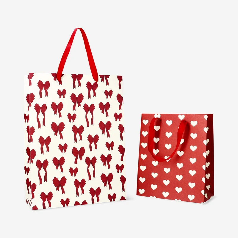 Gift bags with bows and hearts - 2 pcs