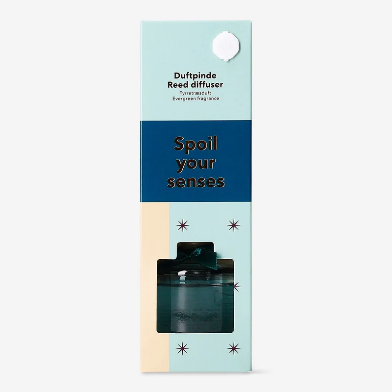 Reed diffuser with evergreen fragrance