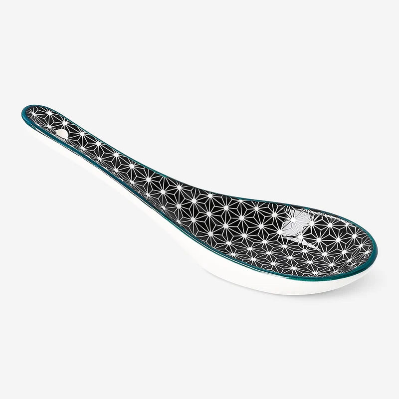 Ramen spoon with geometric print