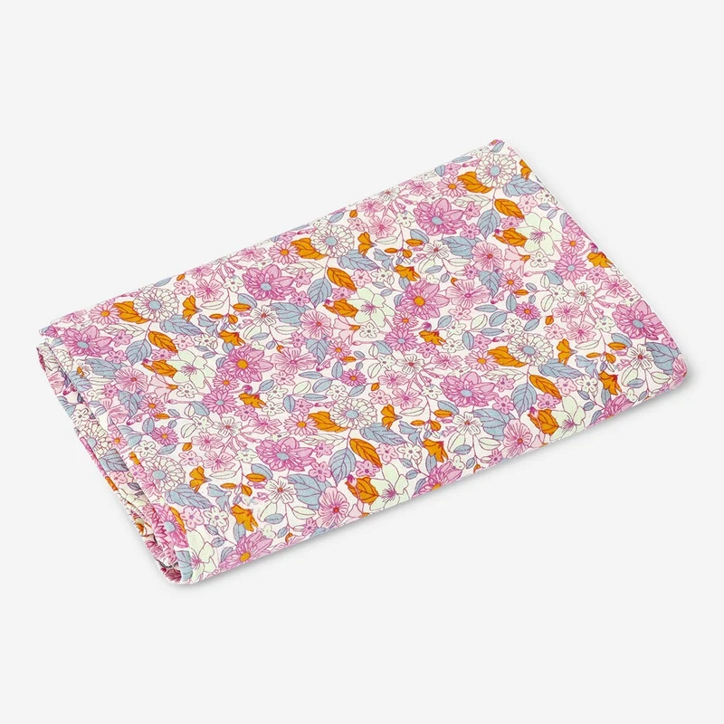 Tablecloth with flower print - 140 x 220 cm