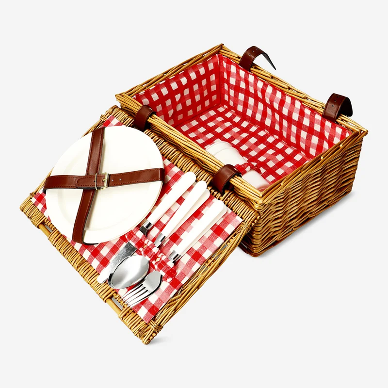 Picnic basket with cutlery and lid