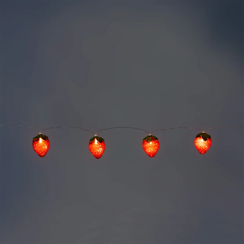 Outdoor string lights - Strawberries