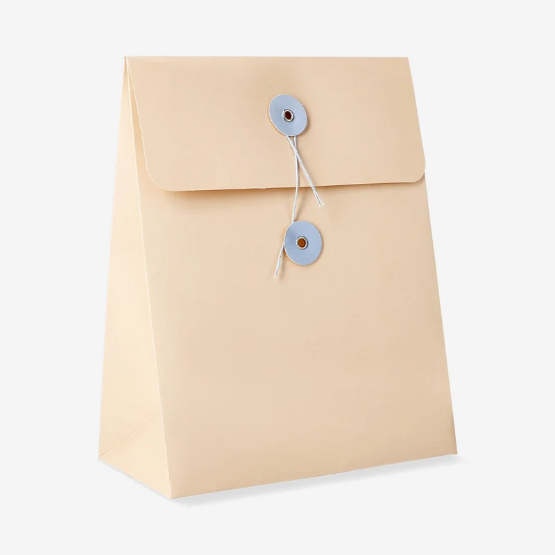 Gift bag with flower
