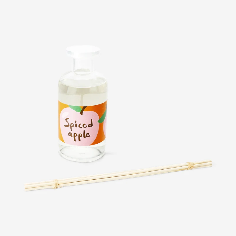 Reed diffuser with spiced apple fragrance - 200 ml