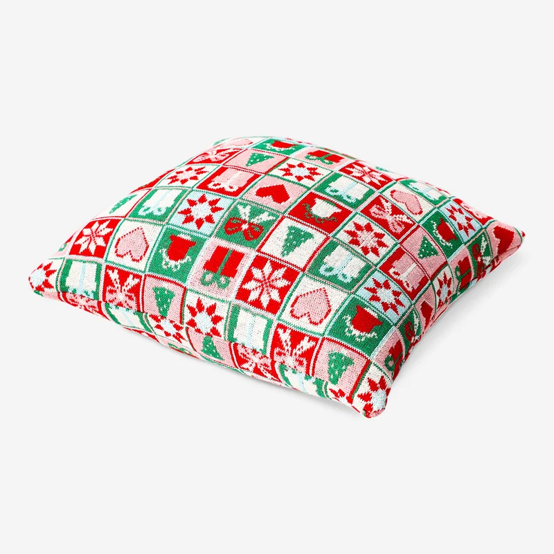 Knitted cushion with Christmas pattern - 27x29 cm