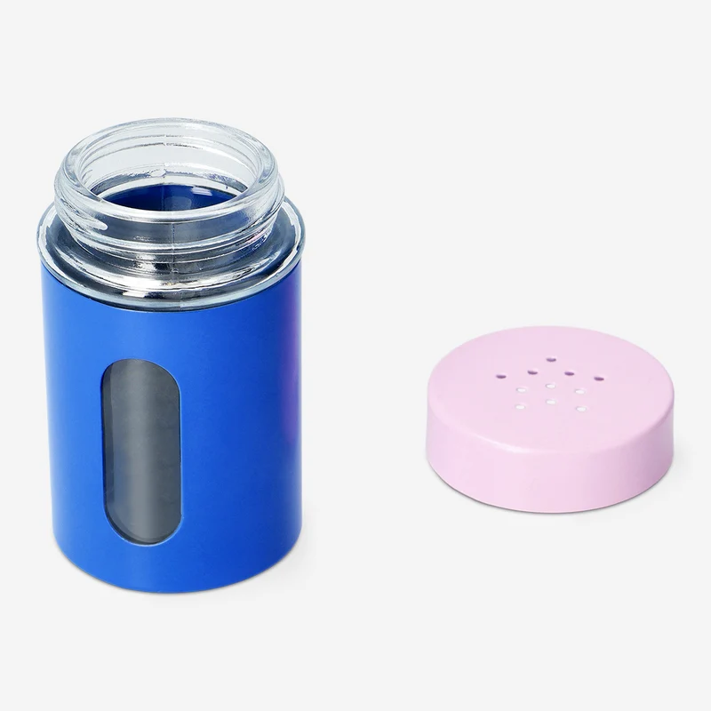 Salt and pepper shaker in pink and blue