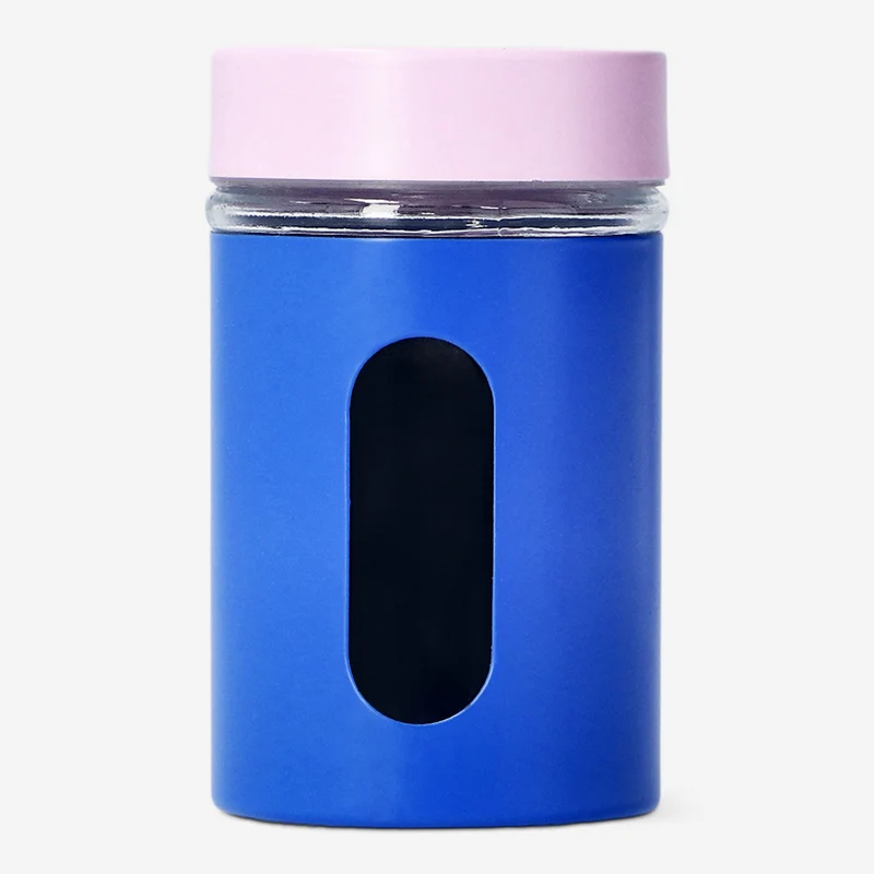 Salt and pepper shaker in pink and blue