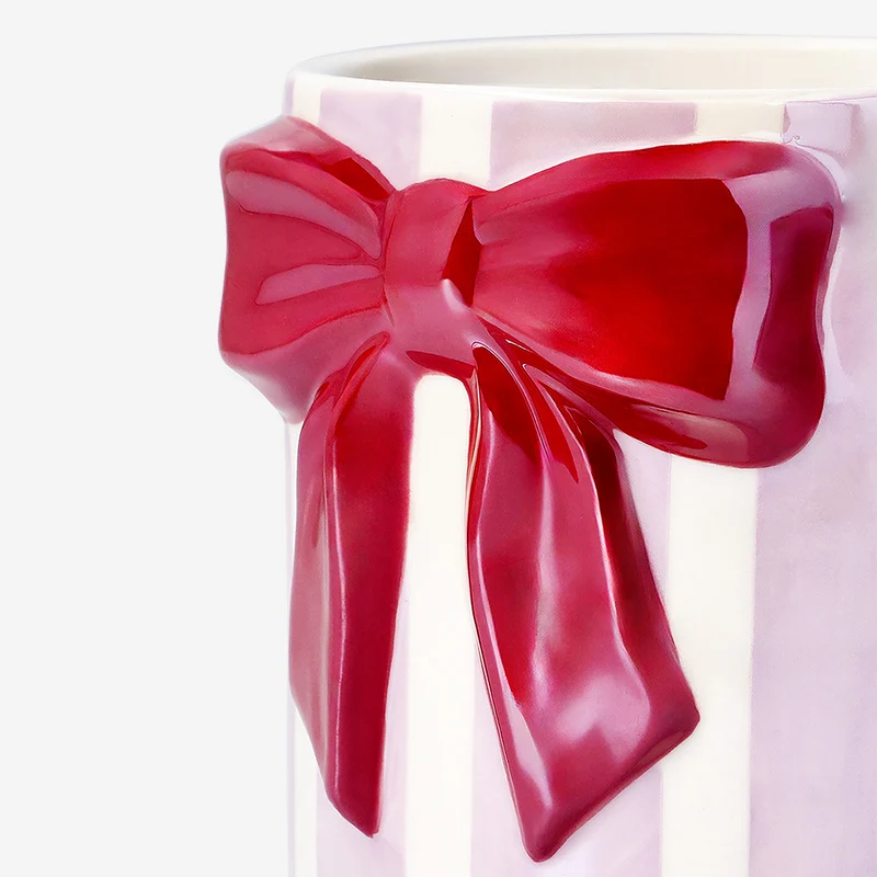 Striped mug with embossed bow - 320 ml