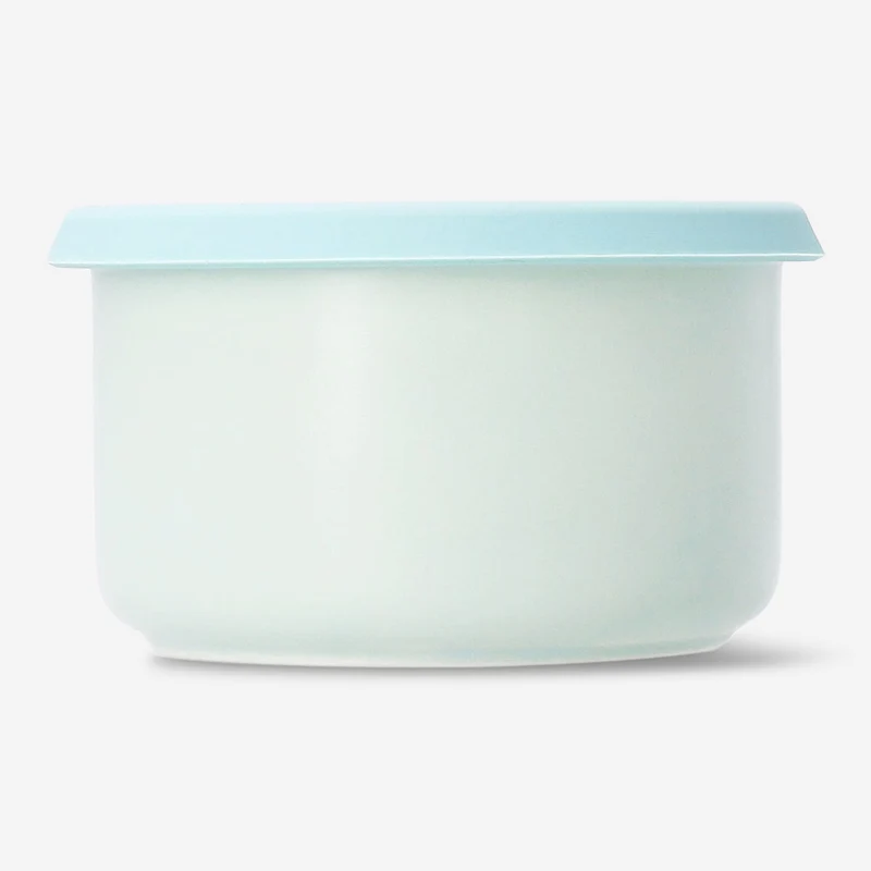 Green ceramic food container with silicone lid - 11 cm