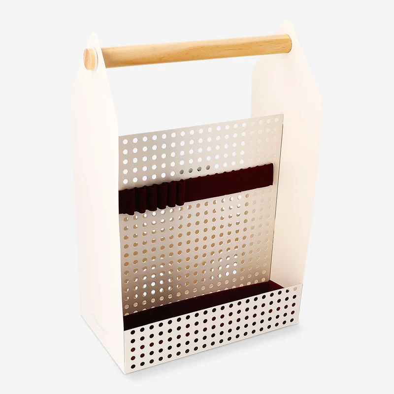 Metal desk organiser with handle