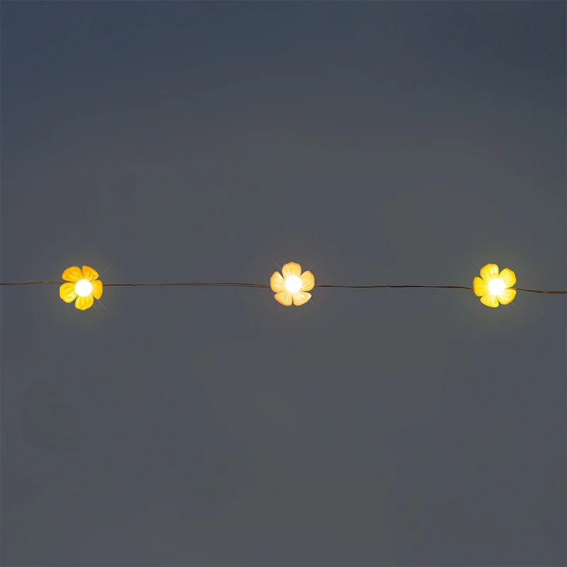 String lights - Pink and yellow flowers