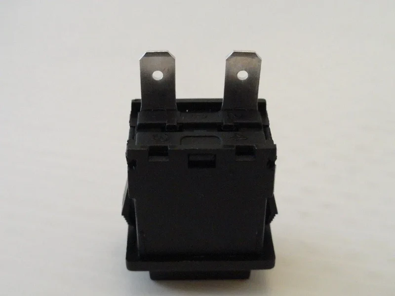 Pulsante ferro push unipolare 20x13 nero 2 contatti con 2 faston Universale