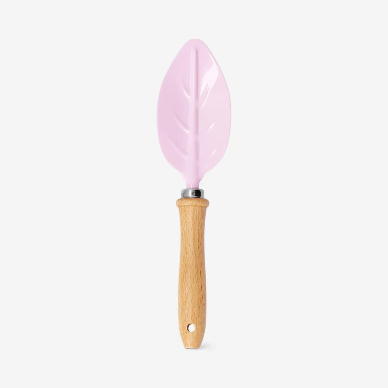 Shovel in leaf shape