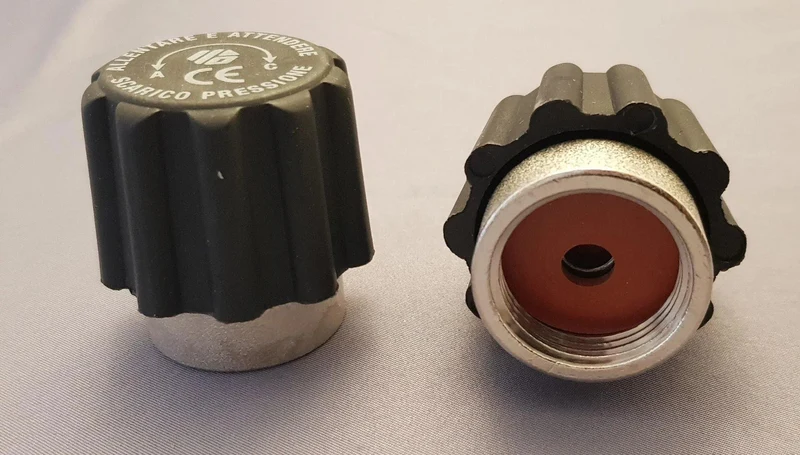 Tappo Caldaia 3/4” Femmina con Guarnizione Ø24,5 mm – Universale per Macchine a Vapore