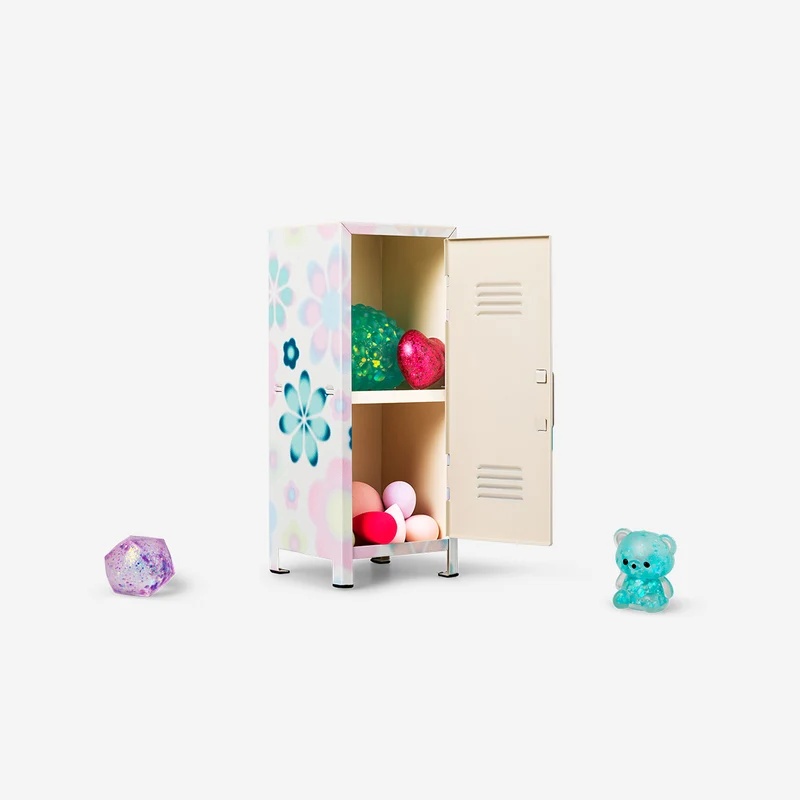 Mini floral metal locker for desk