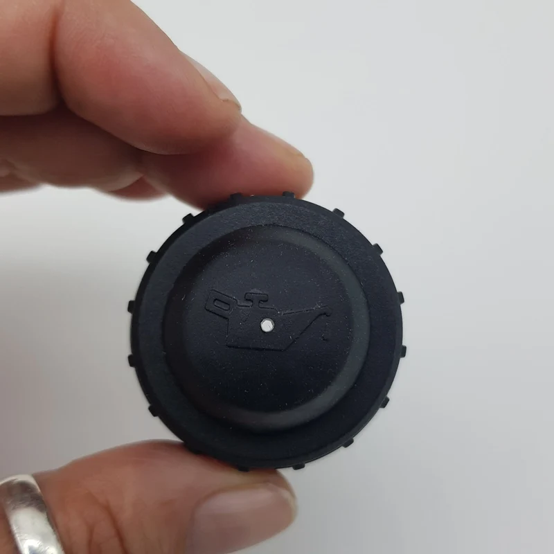 Tappo serbatoio olio per motosega Black+Decker CS1825l1