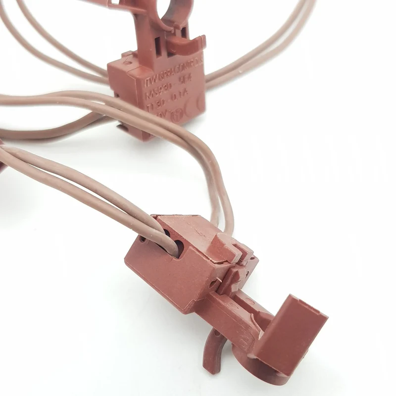 Assieme 4 microinterruttore catenaria piano cottura ph640ms/ha Hotpoint Ariston