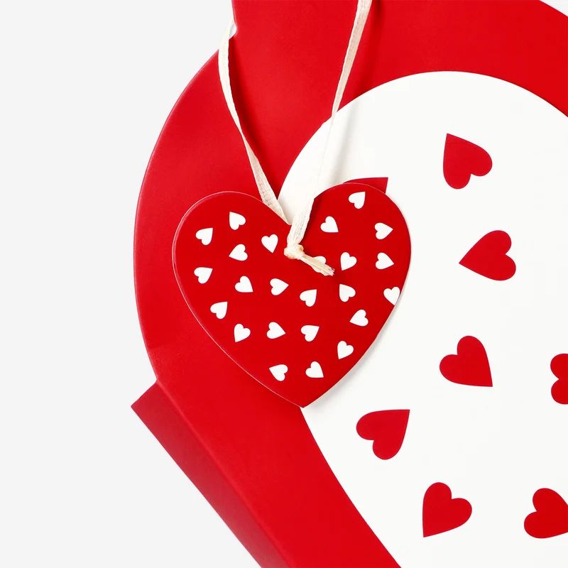 Heart gift bag with wide handle