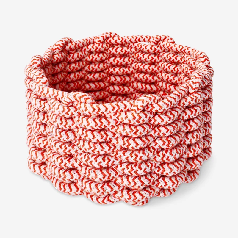 Red braided round basket - 18 cm