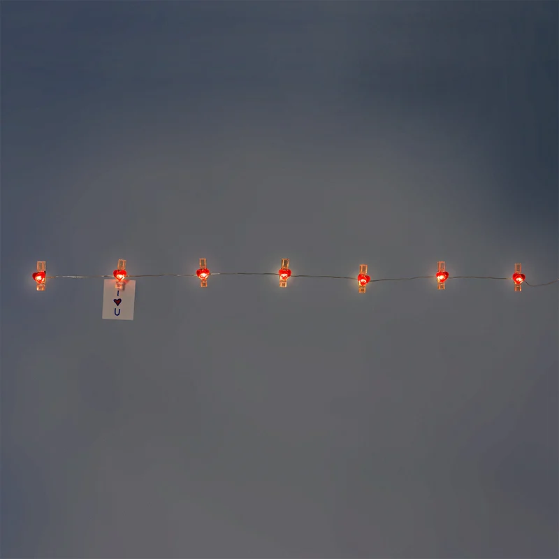 String lights - Red heart clips