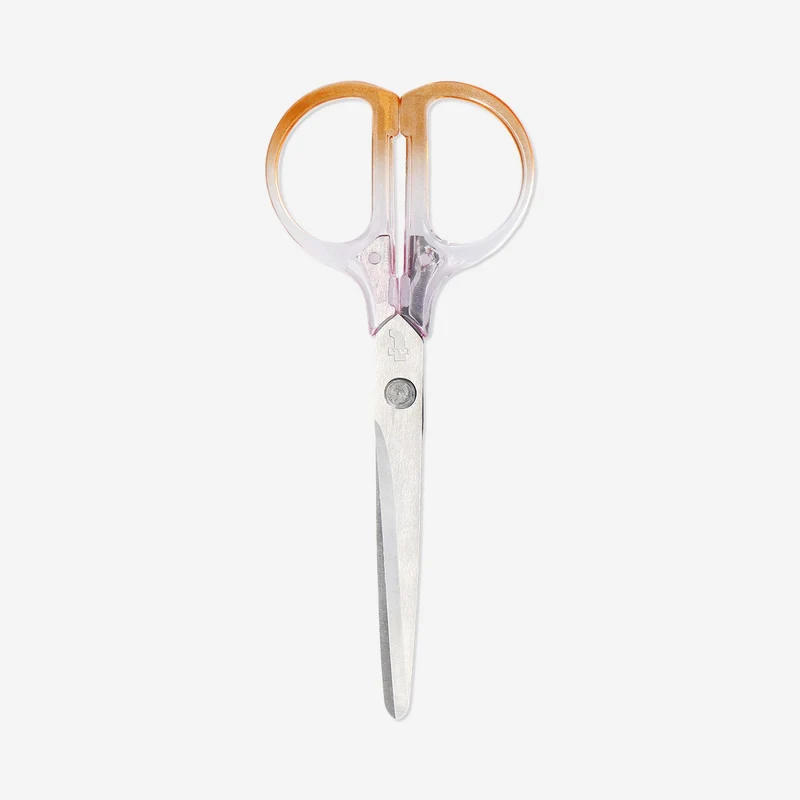 Scissors with gradient