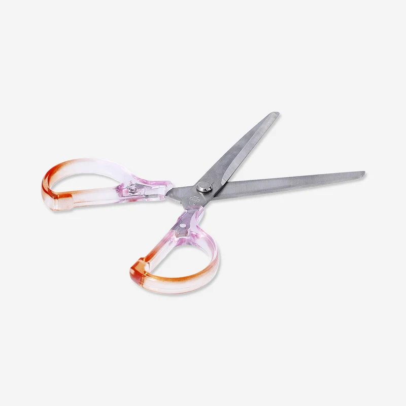 Scissors with gradient