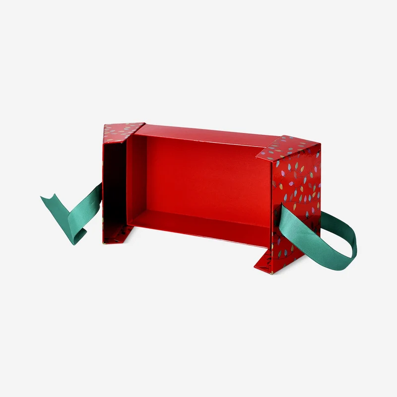 Red gift box with ribbon - 20 cm