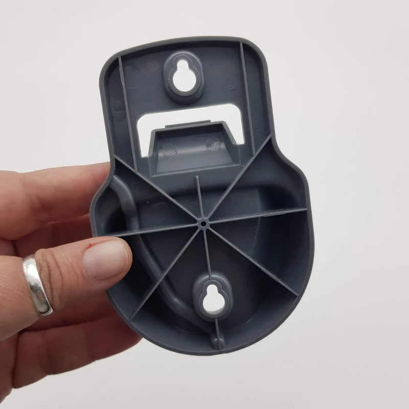 Staffa attacco muro per aspirabriciole Black+Decker dva325j