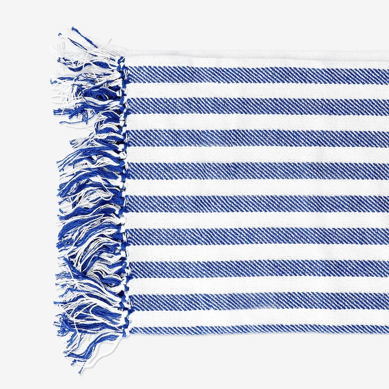Blue throw blanket with fringes - 120x170 cm