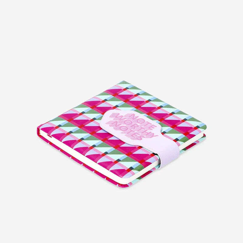 Notebook with magnetic closure