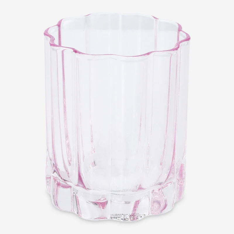 Flower shaped drinking glass