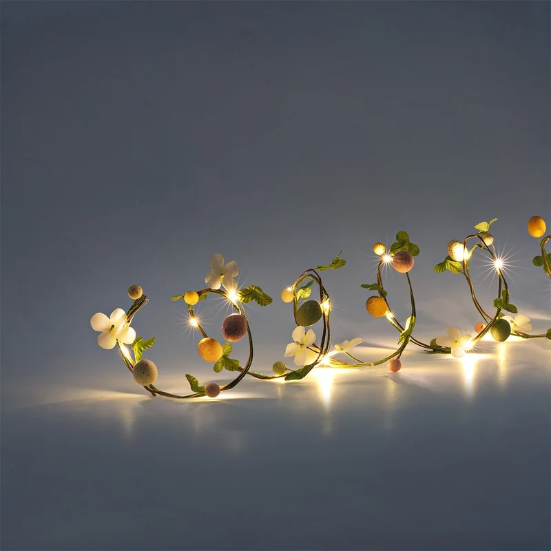 String lights with Easter eggs and leaves - 81 cm