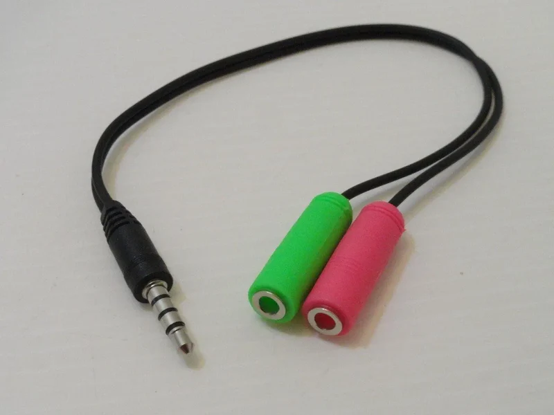 Cavo adattatore jack 3.5mm 4 pin Universale