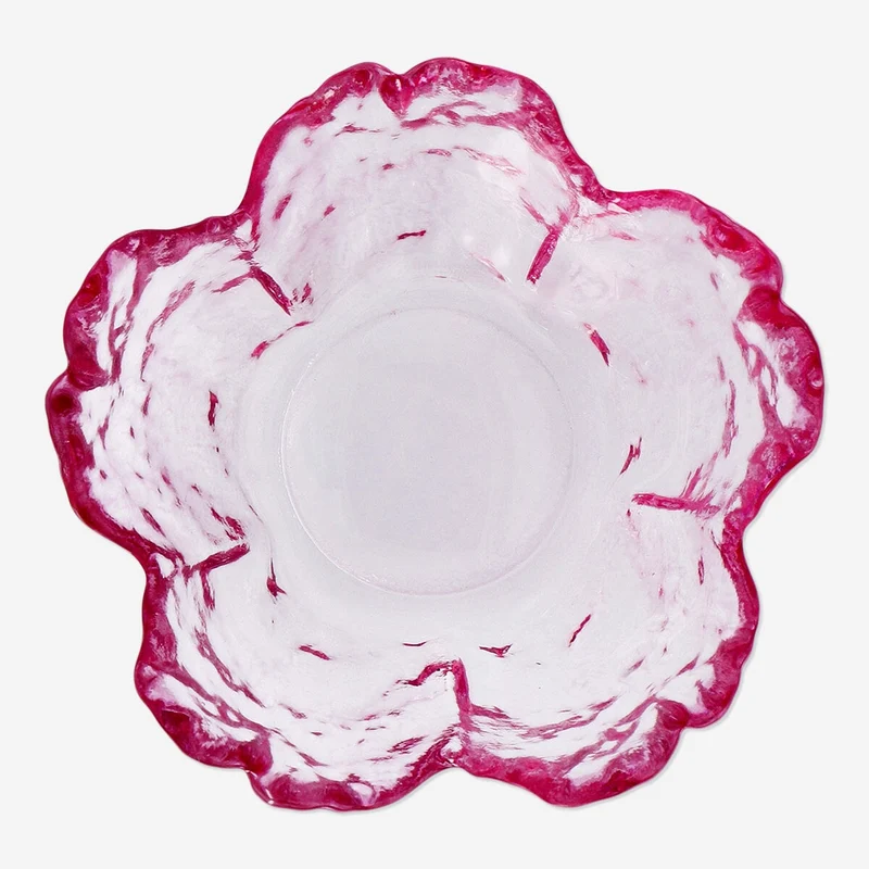 Flower shaped pink tealight holder