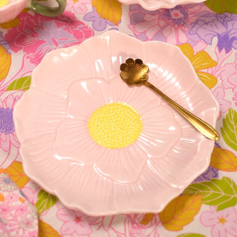 Pink flower plate