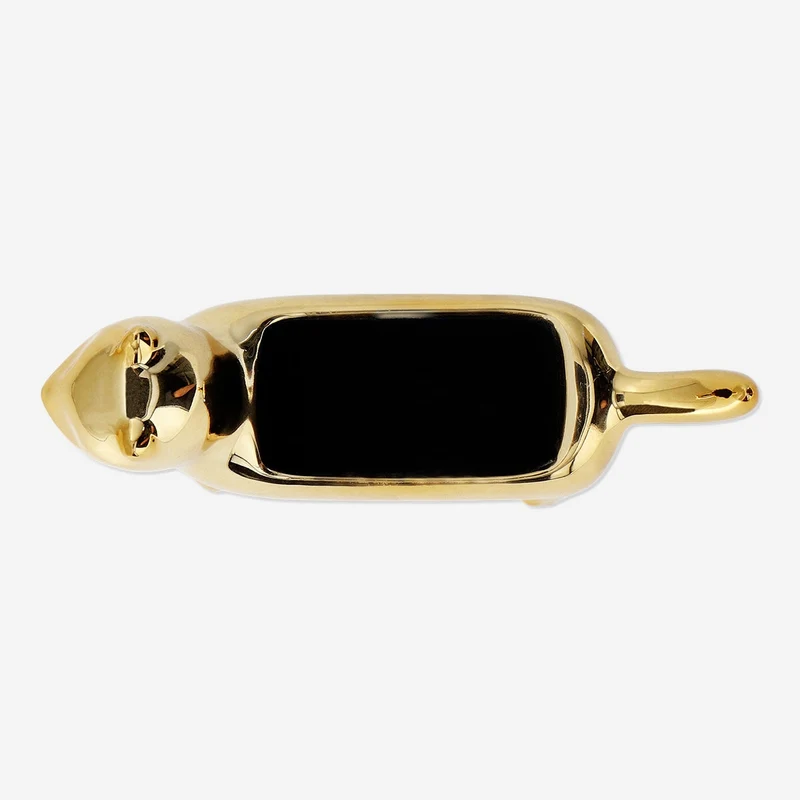 Cat shaped ring holder