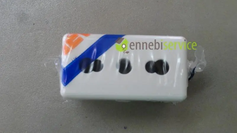 Presa 2p+t 10-16a bivalente Universale