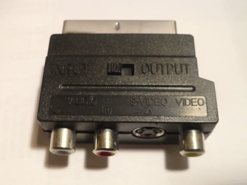 Adattatore spina scart-3x rcain-out-s-vhs in Ennebiservice