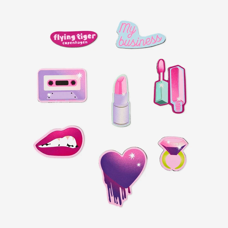 Locker with magnets