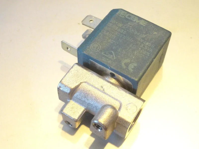 Elettrovalvola 1/8 femmina 5510 Ceme 5510ea2,5naif