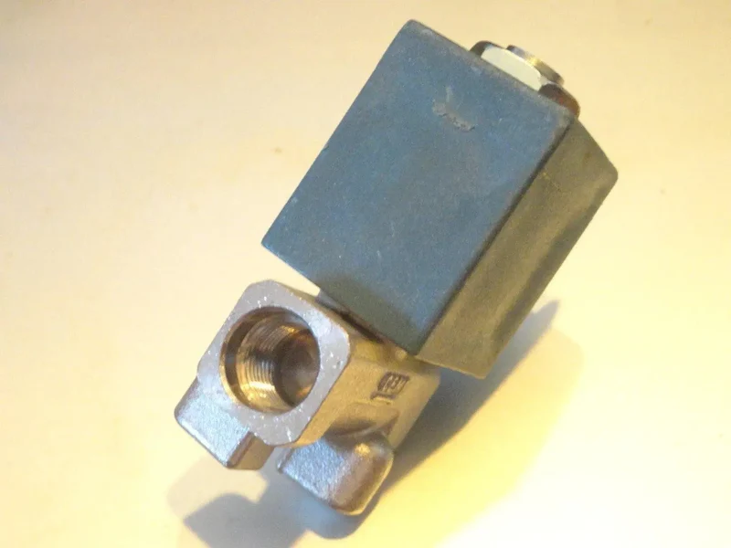 Elettrovalvola 1/8 femmina 5510 Ceme 5510ea2,5naif