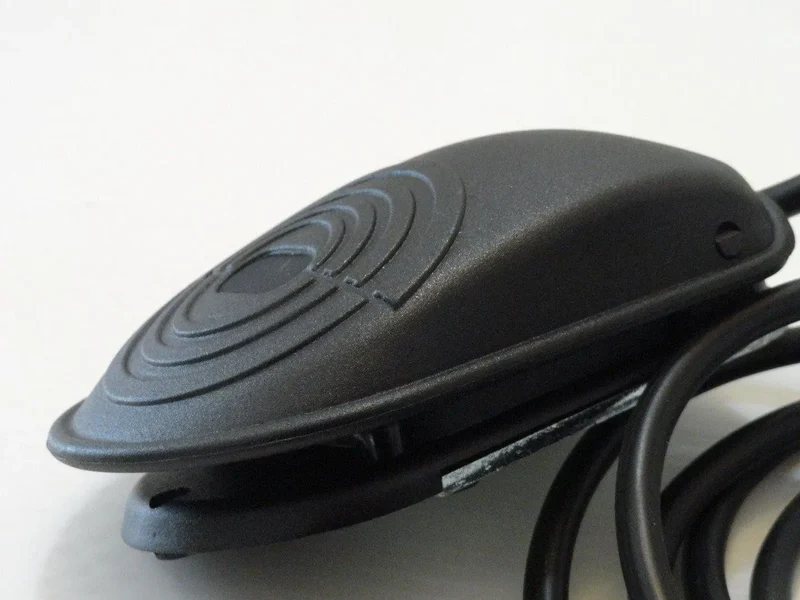 Pedale Ergonomico con 2 Cavi per Assi da Stiro AST100 - Controllo Aspirazione