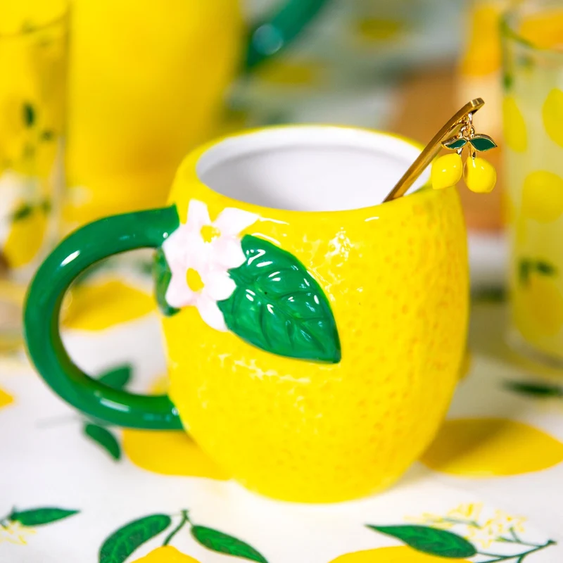 Lemon mug. 240 ml