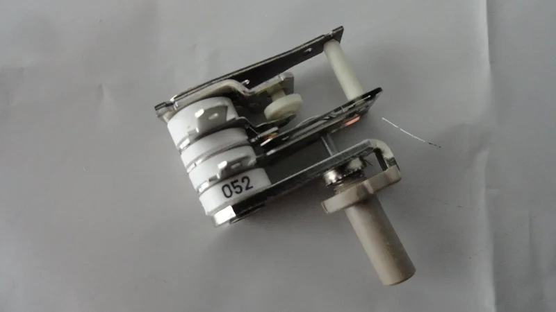 Termostato ferro reg 220° 10a-230 per stirella simac De Longhi