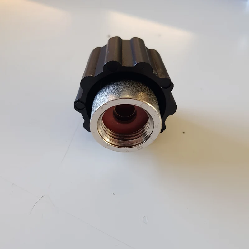 Tappo caldaia 1/2pollice femmina completo di guarnizione (tipo piccolo).