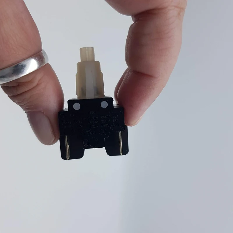 Interruttore bipolare rold serie cm stiromatic no stop easy Ariete