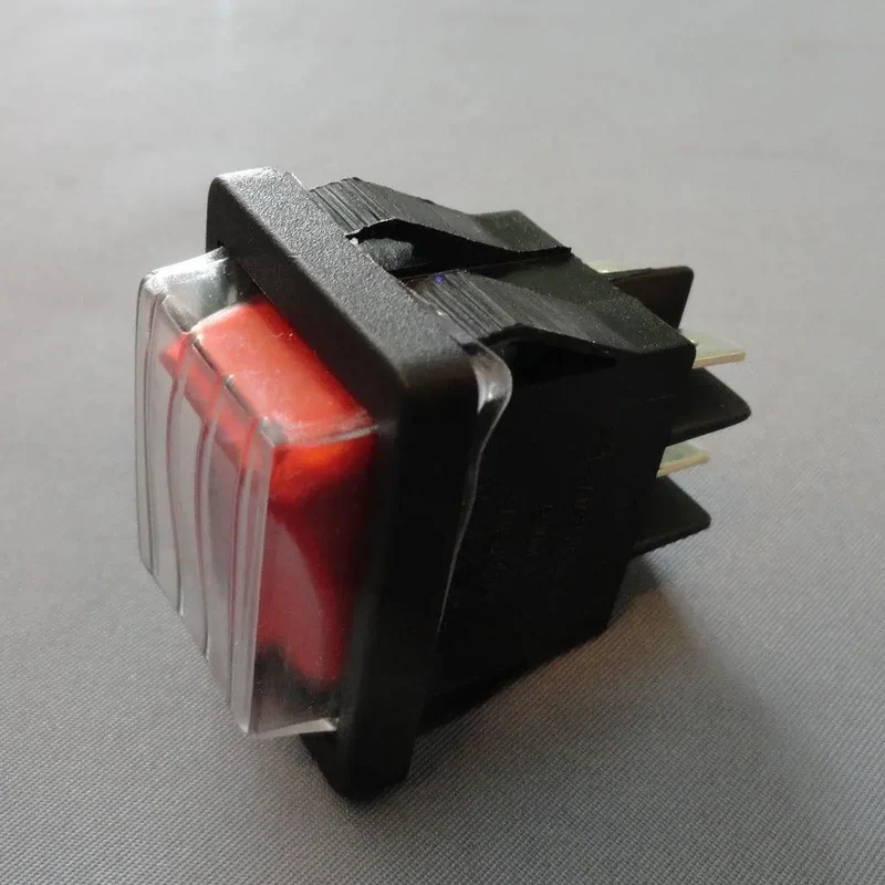 Interruttore bipolare luminoso rosso 22x30mm 16a con guaina